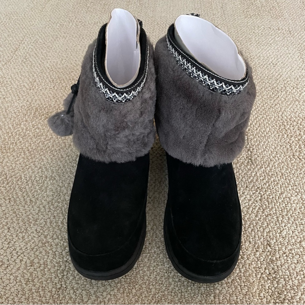 UGG Brie Waterproof Suede Boots Black w/ Pom Poms Women’s size 11 - Picture 3 of 13
